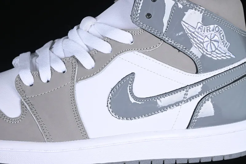 All categories Air Jordan Jordan series basketball shoes Air Jordan 1 Mid Air Jordan 1 Mid AJ1 Joe 1 patent leather white gray Zhongbang basketball shoes HF3216-100